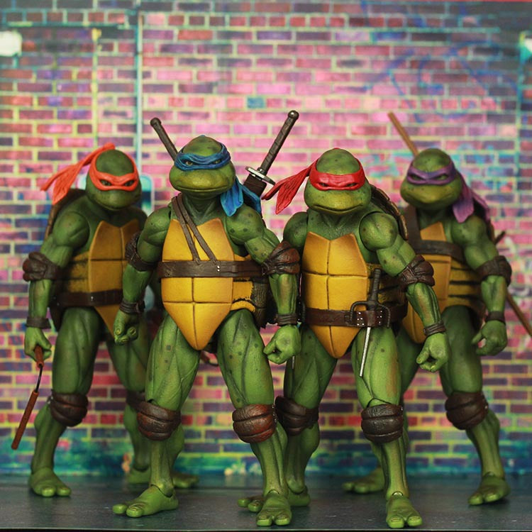 TEENAGE MUTANT
NINJA TURTLES - 1990 Movie Style